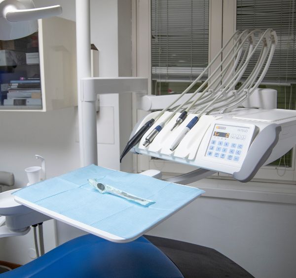 studio dentistico carloni riva del garda (16).jpg